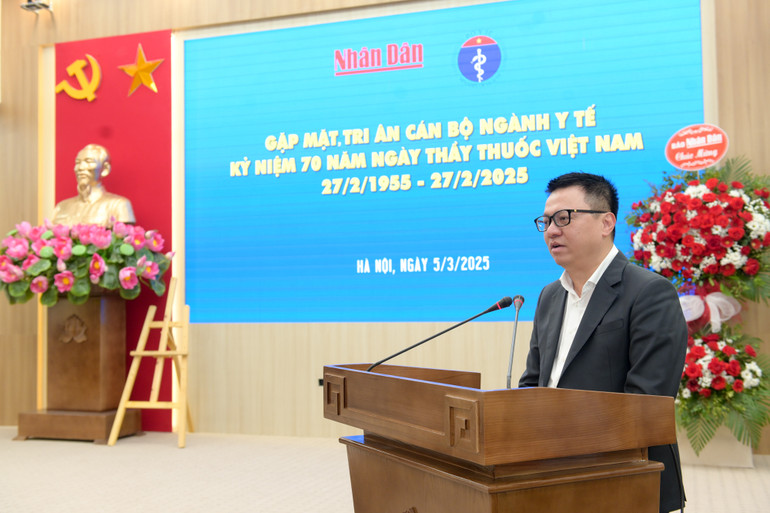 Đồng chí Lê Quốc Minh phát biểu tại buổi gặp mặt. (Ảnh: THẾ ĐẠI)