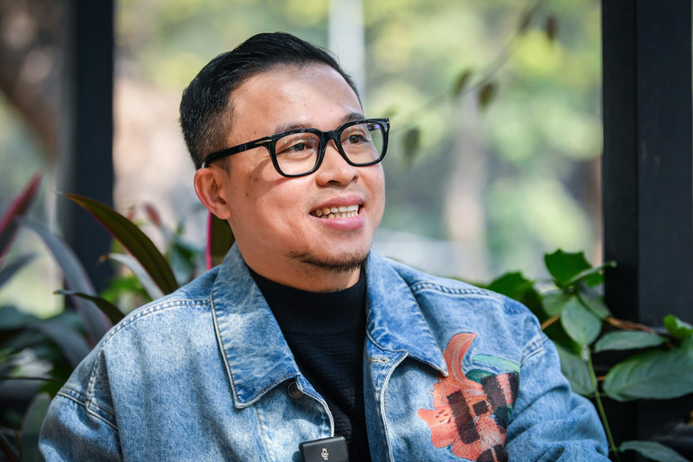 Theo đạo diễn Đặng Lê Minh Trí, Hòa nhạc Ánh sáng - Chào năm mới 2025 sẽ tạo ra một không gian thực sự của nhân dân. (Ảnh: THÀNH ĐẠT)