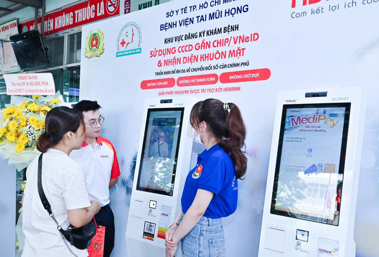 HDBank tài trợ hệ thống kiosk y tế thông minh, góp phần tinh gọn thủ tục, giảm tải bệnh viện và thúc đẩy chuyển đổi số y tế