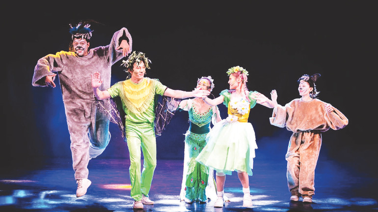 Cảnh trong vở diễn “Đứa con của yêu tinh” hợp tác giữa Nhà hát Tuổi trẻ và một nhà hát của Hàn Quốc.