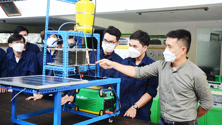 Các cơ sở giáo dục đào tạo mở nhiều ngành nghề cơ khí. Ảnh: PHONG THẾ Các cơ sở giáo dục đào tạo mở nhiều ngành nghề cơ khí. Ảnh: PHONG THẾ