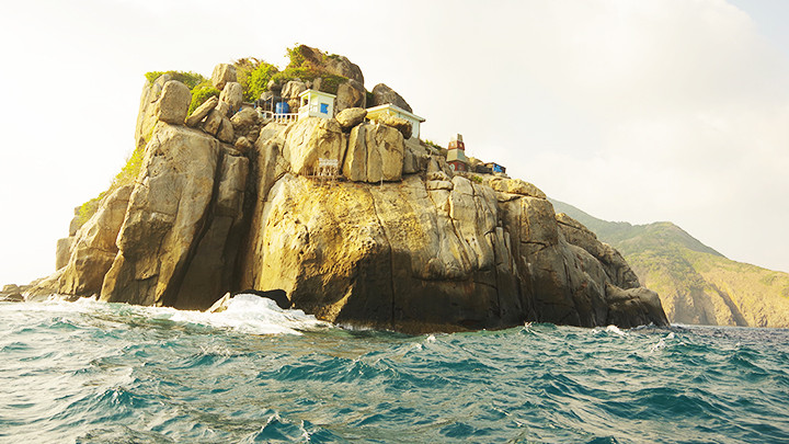 Hòn Bông Lan thuộc khu bảo tồn biển Côn Đảo.