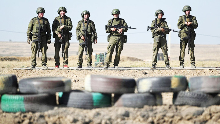 Binh sĩ Nga tại biên giới với Ukraine. Ảnh: FRANCE 24