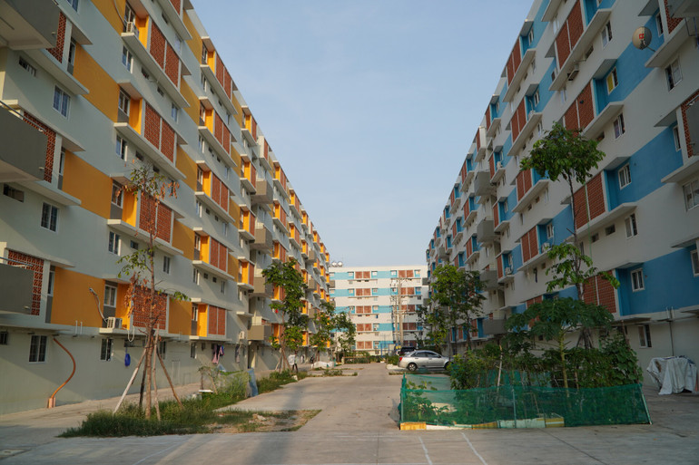 Người lao động có thu nhập thấp tại TP Hồ Chí Minh, Bình Dương, Đồng Nai vẫn rất khó tiếp cận để mua NOXH.