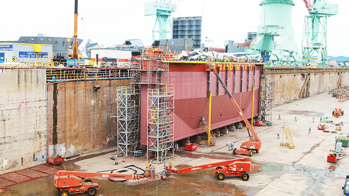 Địa điểm đóng tàu - hay còn gọi âu tàu. Địa điểm đóng tàu - hay còn gọi âu tàu.