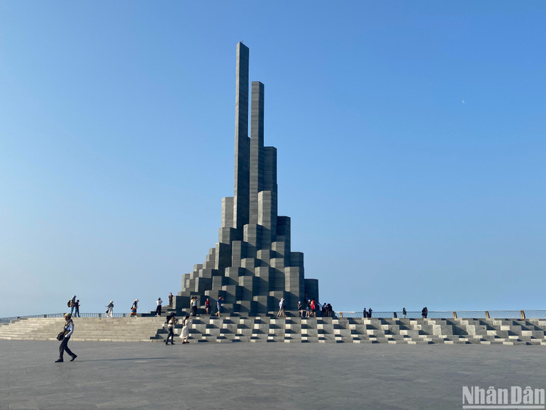 Tháp Nghinh Phong là điểm đến được du khách lựa chọn trong hành trình trải nghiệm tại thành phố biển Tuy Hòa, Phú Yên. Tháp Nghinh Phong là điểm đến được du khách lựa chọn trong hành trình trải nghiệm tại thành phố biển Tuy Hòa, Phú Yên.