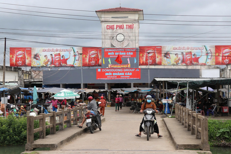 Huyện Tây Hòa bộ mặt đô thị, nông thôn được đầu tư khang trang, xanh, sạch, đẹp.