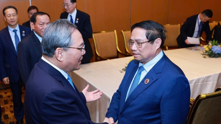 Hai Thủ tướng trao đổi thân mật, cởi mở