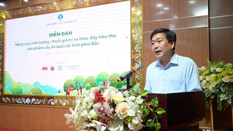 Ông Nguyễn Hồng Yến, Chi cục trưởng Chi cục Trồng trọt, Bảo vệ thực vật tỉnh Hòa Bình phát biểu tại Diễn đàn.