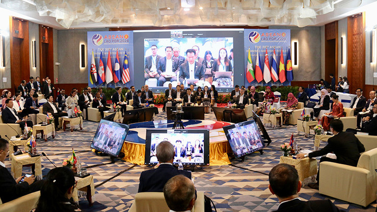 Quang cảnh hội nghị. (Ảnh: TRỊNH DŨNG) Quang cảnh hội nghị. (Ảnh: TRỊNH DŨNG)