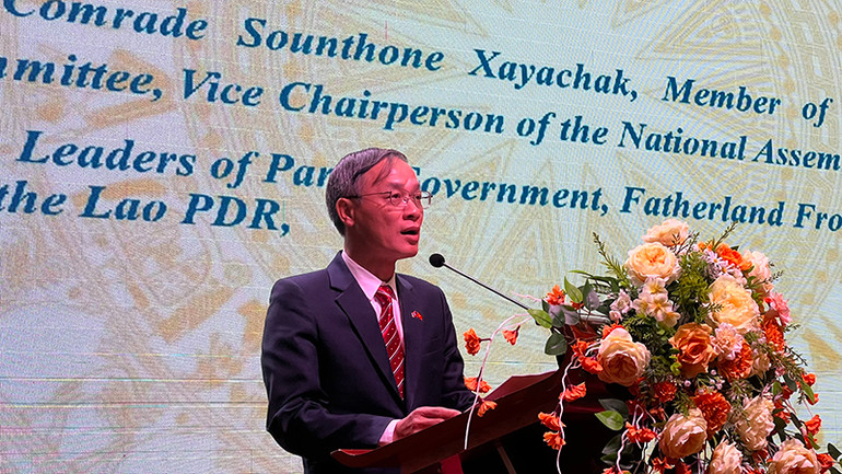 Đại biện lâm thời Đại sứ quán Việt Nam tại Lào Phan Minh Chiến. (Ảnh: HẢI TIẾN)