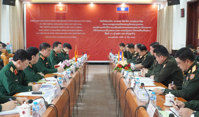 Quang cảnh đối thoại. Ảnh: Trịnh Dũng