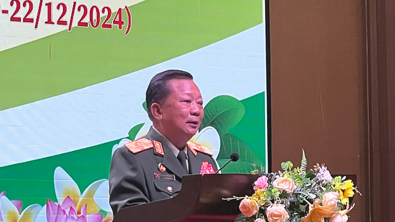 Đại tướng Chansamone Chanyalath, Phó Thủ tướng Chính phủ Lào phát biểu tại buổi lễ. (Ảnh: TRỊNH DŨNG) Đại tướng Chansamone Chanyalath, Phó Thủ tướng Chính phủ Lào phát biểu tại buổi lễ. (Ảnh: TRỊNH DŨNG)