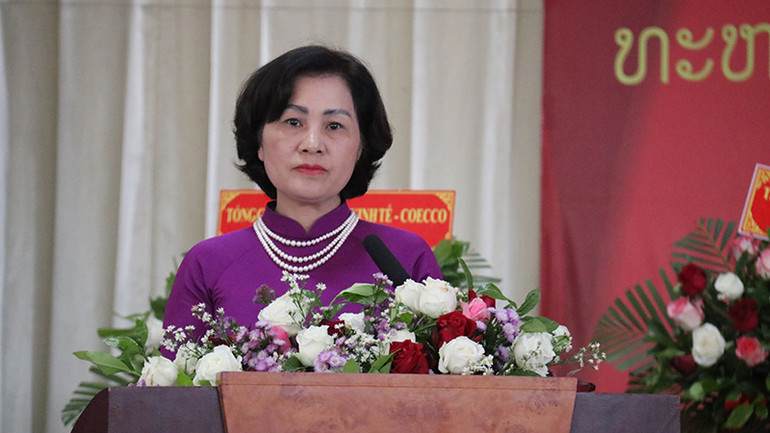 Tổng lãnh sự Việt Nam tại Luang Prabang Kiều Thị Hằng Phúc phát biểu tại buổi lễ. (Ảnh HẢI TIẾN)