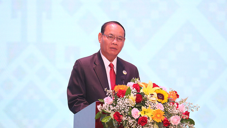 Đại tướng Vilay Lakhamphong, Ủy viên Bộ Chính trị, Phó Thủ tướng, Bộ trưởng Công an Lào phát biểu khai mạc Hội nghị. (Ảnh: HẢI TIẾN) Đại tướng Vilay Lakhamphong, Ủy viên Bộ Chính trị, Phó Thủ tướng, Bộ trưởng Công an Lào phát biểu khai mạc Hội nghị. (Ảnh: HẢI TIẾN)