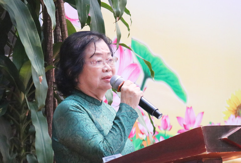 Nguyên Phó Chủ tịch nước Trương Mỹ Hoa phát biểu tại buổi lễ. Ảnh: Trịnh Dũng