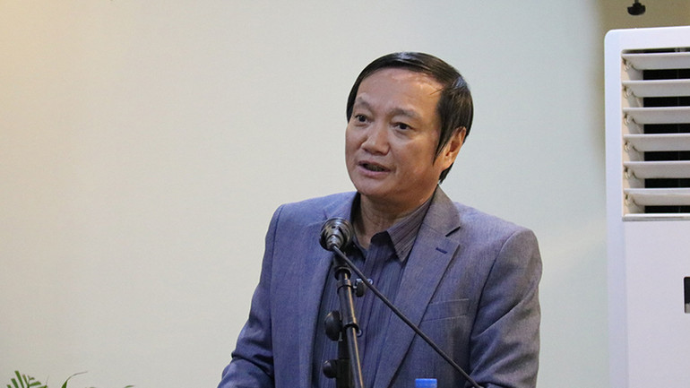 Đại sứ Nguyễn Bá Hùng phát biểu ý kiến tại hội nghị. (Ảnh: Trịnh Dũng) Đại sứ Nguyễn Bá Hùng phát biểu ý kiến tại hội nghị. (Ảnh: Trịnh Dũng)