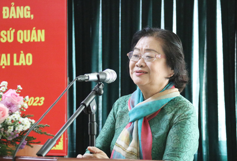 Bà Trương Mỹ Hoa phát biểu tại lễ trao tặng. (Ảnh: Trịnh Dũng)