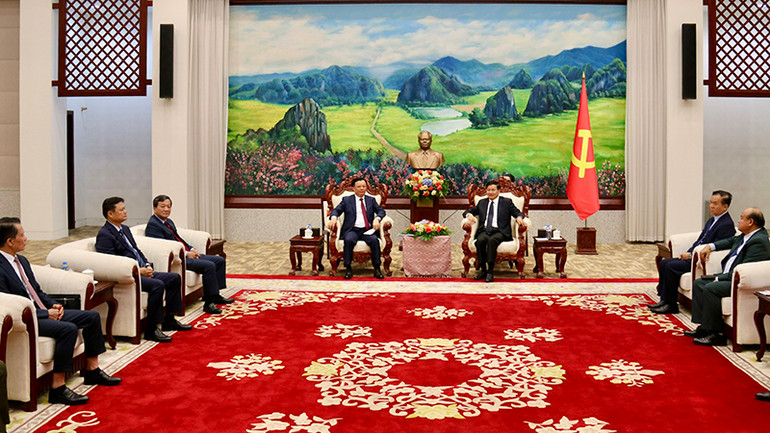 Tổng Bí thư, Chủ tịch nước Lào tin tưởng Hà Nội và thủ đô Vientiane sẽ tiếp tục triển khai thêm các nội dung hợp tác mới ngày càng thiết thực, hiệu quả. (Ảnh: TRỊNH DŨNG) Tổng Bí thư, Chủ tịch nước Lào tin tưởng Hà Nội và thủ đô Vientiane sẽ tiếp tục triển khai thêm các nội dung hợp tác mới ngày càng thiết thực, hiệu quả. (Ảnh: TRỊNH DŨNG)