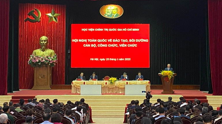 Quang cảnh hội nghị.