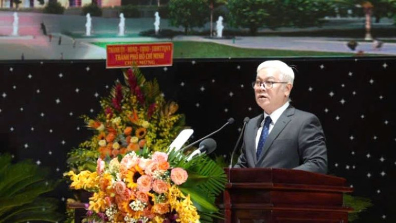 Bí thư Tỉnh ủy Bình Dương Nguyễn Văn Lợi đọc diễn văn tại lễ kỷ niệm.