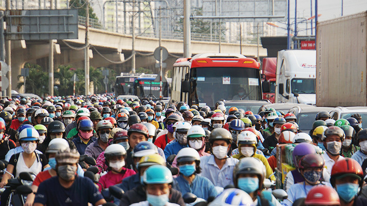 Hoạt động giao thông là một trong những nguyên nhân chính gây ô nhiễm không khí tại TP Hồ Chí Minh.