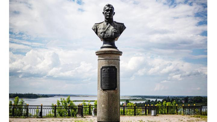 Đài tưởng niệm Anh hùng Liên Xô Arseny Vorozheykin ở vùng Nizhny Novgorod. Ảnh: TASS