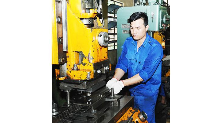 Ngành sản xuất tăng trưởng 4,4% so cùng kỳ. Ảnh: NAM NGUYỄN