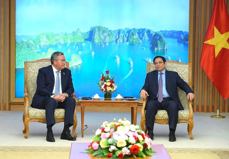 Thủ tướng Phạm Minh Chính tiếp Phó Thủ tướng, Bộ trưởng Ngoại giao Kazakhstan Mukhtar Tileuberdi. (Ảnh: TRẦN HẢI) Thủ tướng Phạm Minh Chính tiếp Phó Thủ tướng, Bộ trưởng Ngoại giao Kazakhstan Mukhtar Tileuberdi. (Ảnh: TRẦN HẢI)