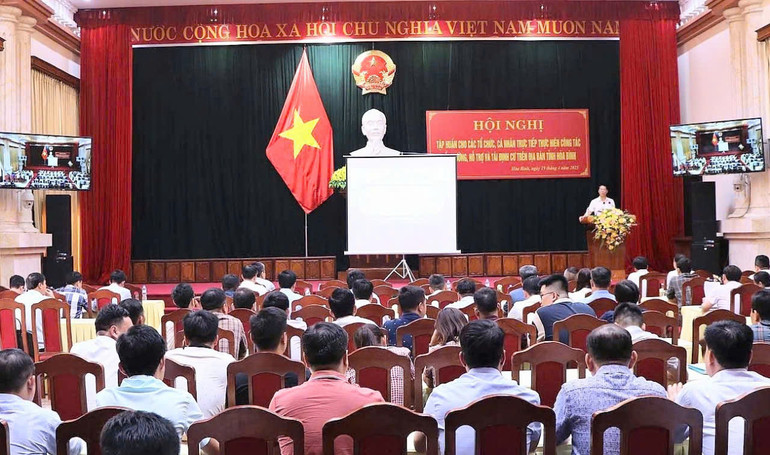 Các đại biểu dự hội nghị.