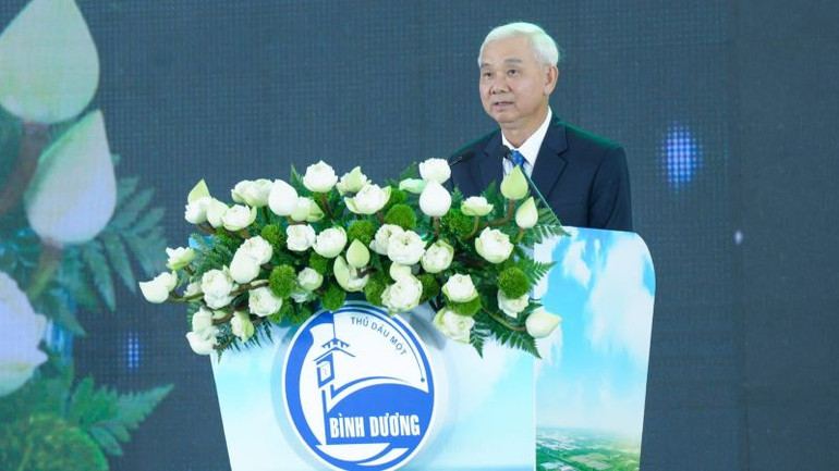 Tổng Giám đốc Tổng công ty Becamex IDC Phạm Ngọc Thuận phát biểu chia sẻ về 2 khu công nghiệp được động thổ.