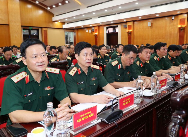 Các đại biểu dự hội nghị. Các đại biểu dự hội nghị.