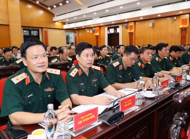 Các đại biểu dự hội nghị.