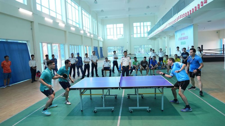 Chung kết bóng bàn đôi nam tại Hội thao.