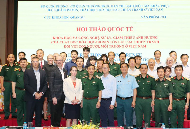 Các đại biểu tham gia tại hội thảo.