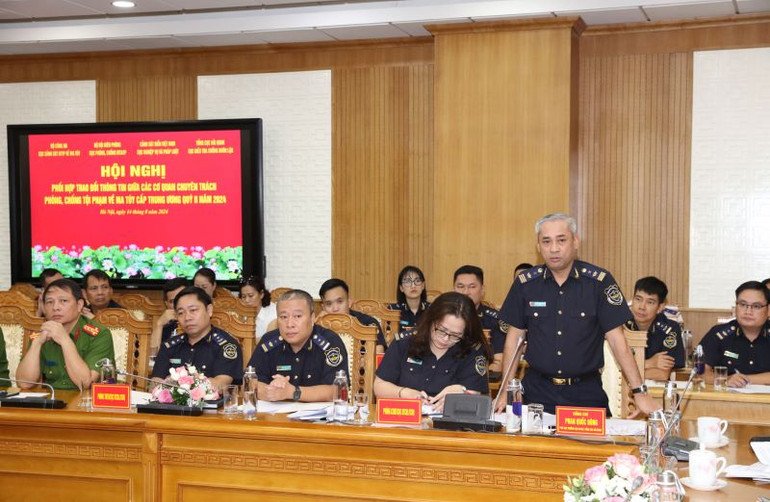 Đại diện Tổng cục Hải quan phát biểu tại Hội nghị. Đại diện Tổng cục Hải quan phát biểu tại Hội nghị.