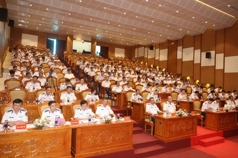 Các đại biểu dự hội nghị.