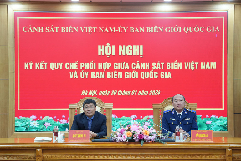 Đồng chí Nguyễn Minh Vũ, Thứ trưởng Thường trực Bộ Ngoại giao, Chủ nhiệm Ủy ban Biên giới quốc gia và Thiếu tướng Lê Quang Đạo, Tư lệnh Cảnh sát biển Việt Nam, đồng chủ trì Hội nghị.