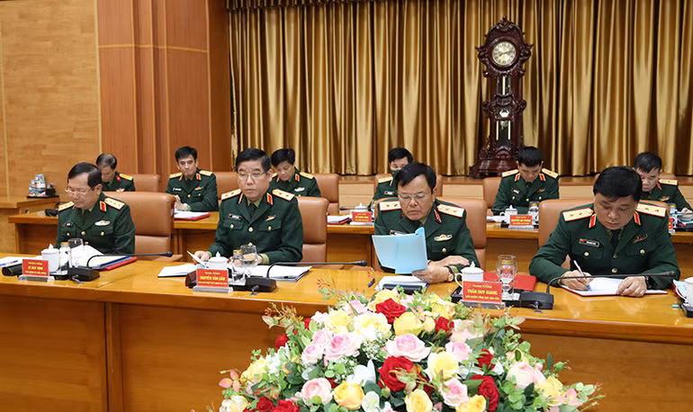 Các đại biểu dự buổi làm việc.