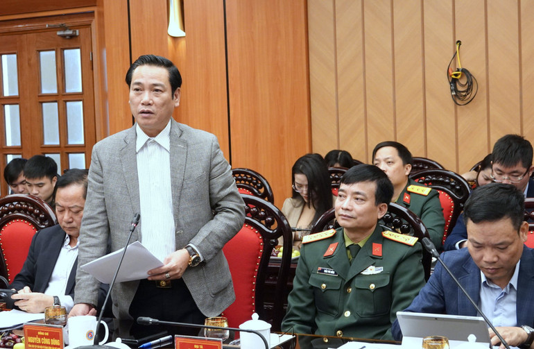 Các đại biểu đề nghị Tổng cục Công nghiệp Quốc phòng tiếp tục phối hợp nâng cao hiệu quả công tác tuyên truyền.