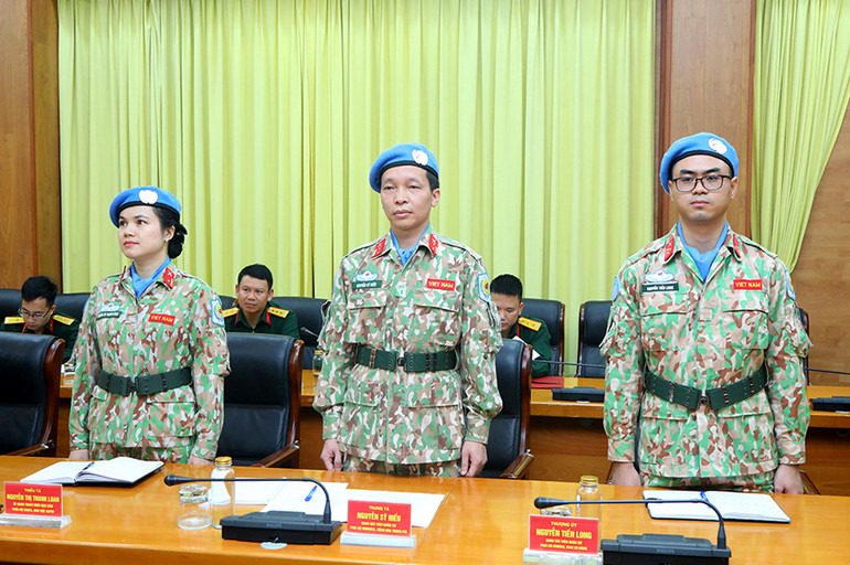 Các sĩ quan Quân đội được cử đi làm nhiệm vụ gìn giữ hòa bình Liên hợp quốc đợt này.