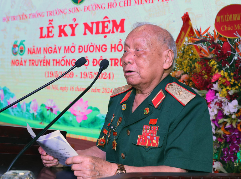 Thiếu tướng Võ Sở, Chủ tịch Hội Trường Sơn Việt Nam phát biểu tại buổi lễ. Ảnh: TRỌNG ĐỨC Thiếu tướng Võ Sở, Chủ tịch Hội Trường Sơn Việt Nam phát biểu tại buổi lễ. Ảnh: TRỌNG ĐỨC