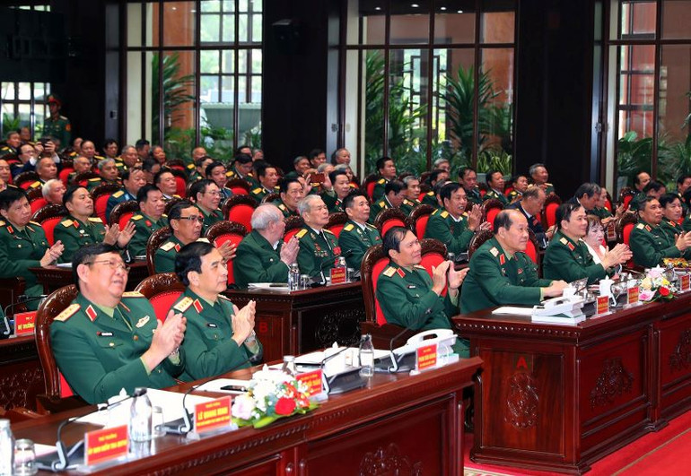 Các đại biểu tham dự buổi gặp mặt.