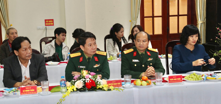 Các đại biểu dự buổi gặp mặt.