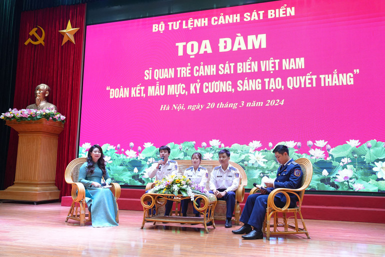 Các ý kiến trao đổi tại tọa đàm.