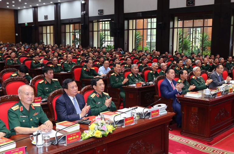 Các đại biểu tham dự Hội thảo.