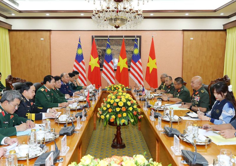 Quang cảnh hội đàm giữa Đoàn đại biểu cấp cao Quân đội nhân dân Việt Nam và Đoàn đại biểu cấp cao Quân đội Malaysia. Quang cảnh hội đàm giữa Đoàn đại biểu cấp cao Quân đội nhân dân Việt Nam và Đoàn đại biểu cấp cao Quân đội Malaysia.