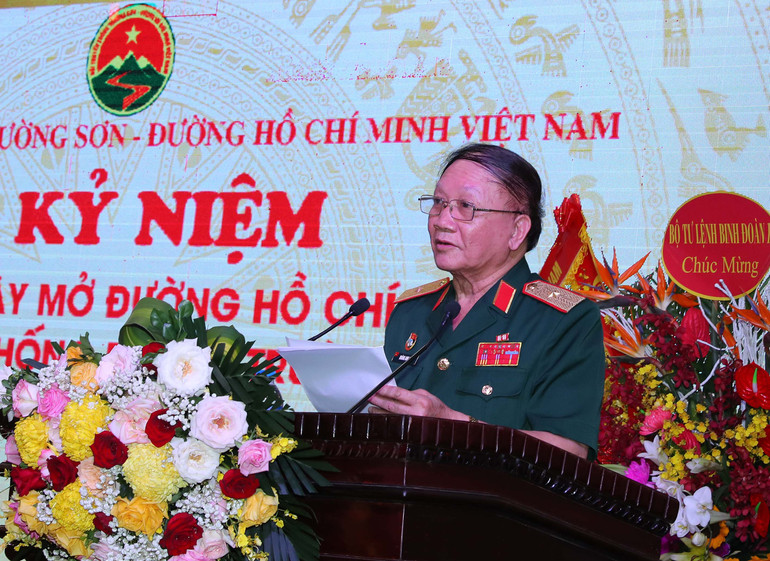 Thiếu tướng Hoàng Anh Tuấn, Phó Chủ tịch Thường trực Hội Trường Sơn Việt Nam đọc diễn văn tại buổi lễ. Ảnh: TRỌNG ĐỨC Thiếu tướng Hoàng Anh Tuấn, Phó Chủ tịch Thường trực Hội Trường Sơn Việt Nam đọc diễn văn tại buổi lễ. Ảnh: TRỌNG ĐỨC