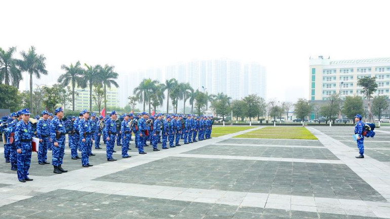 Lãnh đạo Bộ Tư lệnh Cảnh sát biển quán triệt mệnh lệnh hành quân trong chuyển trạng thái sẵn sàng chiến đấu.