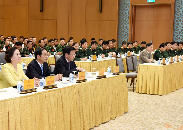 Đại diện lãnh đạo các bộ, ban, ngành tham dự buổi gặp mặt Đại diện lãnh đạo các bộ, ban, ngành tham dự buổi gặp mặt